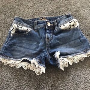 White flower lace jean shorts size 7 justice